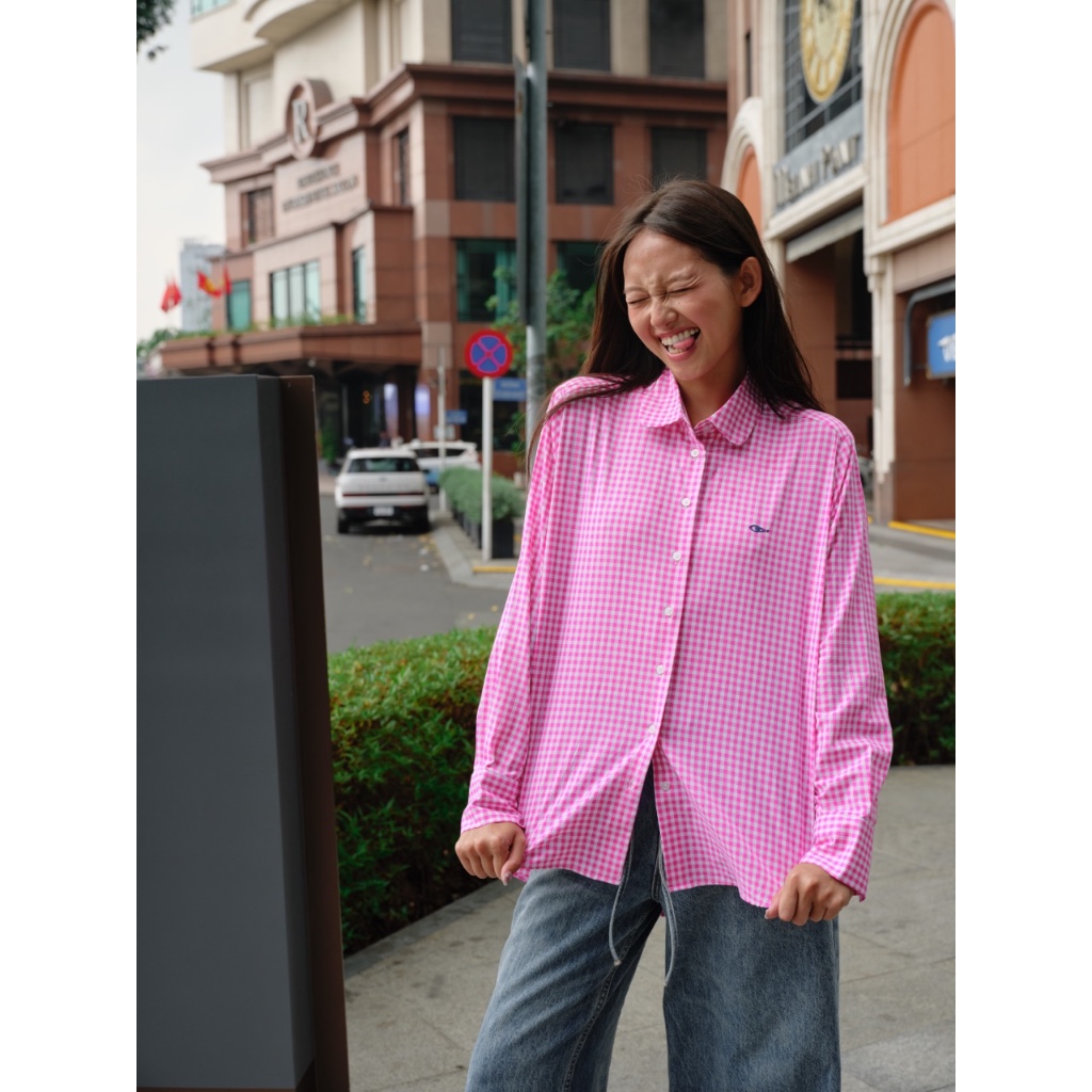 TheBlueTshirt - Áo sơ mi phom oversize tay dài vạt bầu to cho nữ - Miss Oversize Shirt - Women