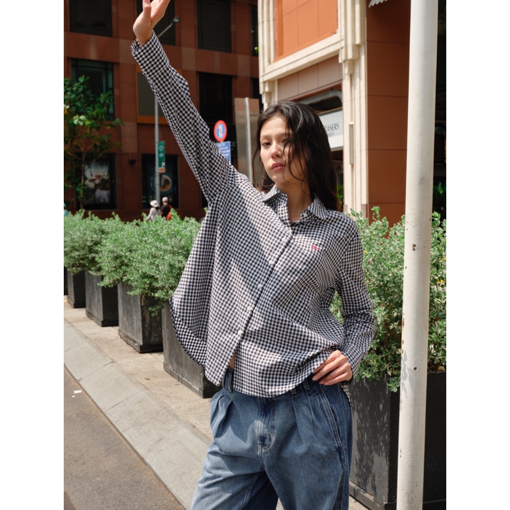 TheBlueTshirt - Áo sơ mi phom oversize tay dài vạt bầu to cho nữ - Miss Oversize Shirt - Women