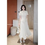 Set váy công sở chất chéo hàn lót lụa, thiết kế áo cổ sơ mi, chiết eo phối chân váy dập li quạy, kéo khoá Medechill S851 — ảnh 3