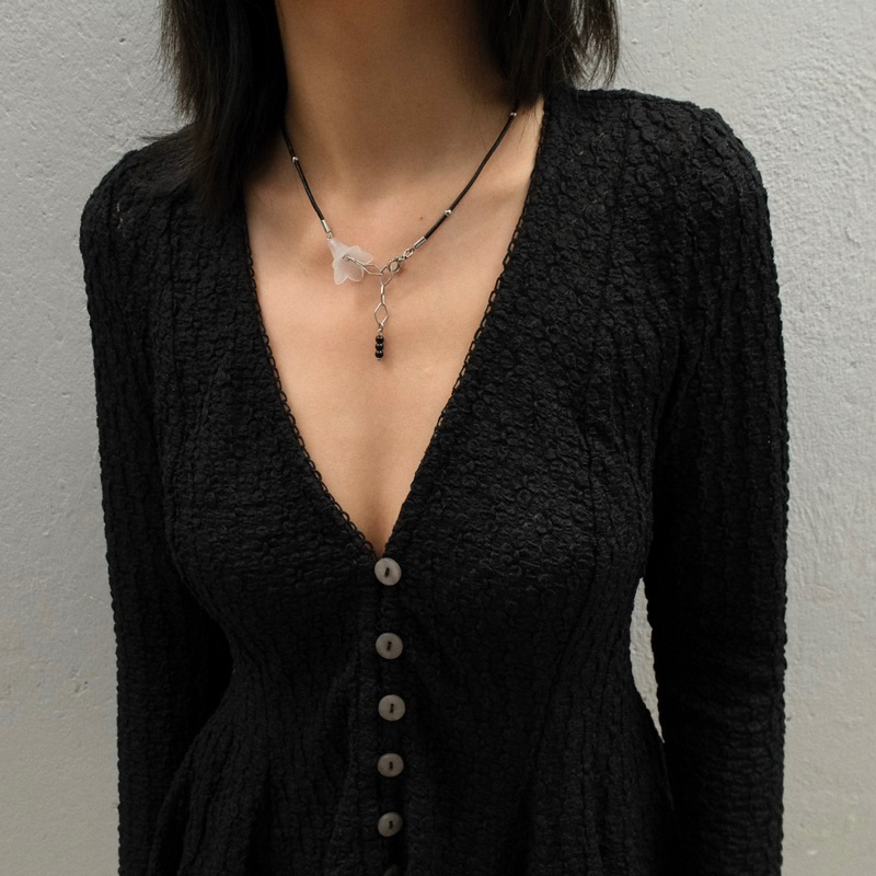 Vòng cổ Hoa loa kèn