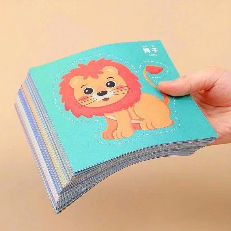 Tập ̣̣̣̣̣̣̣90 tờ tranh kèm kéo cắt an toàn cho bé
