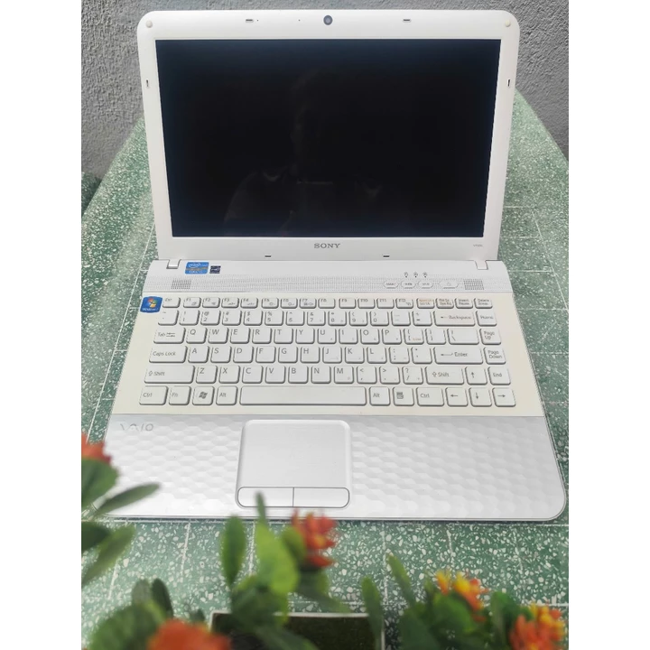 Laptop – Core i3, 4GB RAM, Like-New