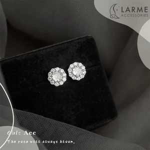 Khuyên tai nữ bông tai đá cô dâu sang trọng phong cách nhẹ nhàng Larme accessories- KT0241