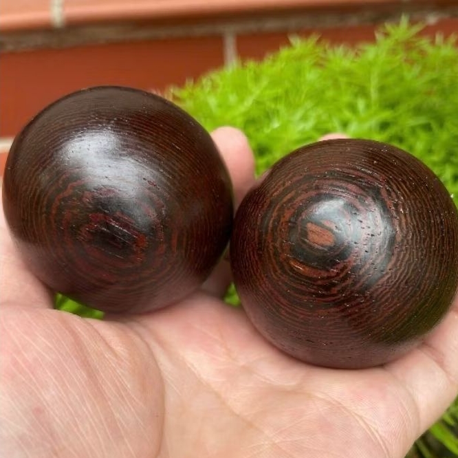Combo 2 Viên Bi Lăn Tay Mun Đuôi Công, Vân gỗ Siêu Đẹp