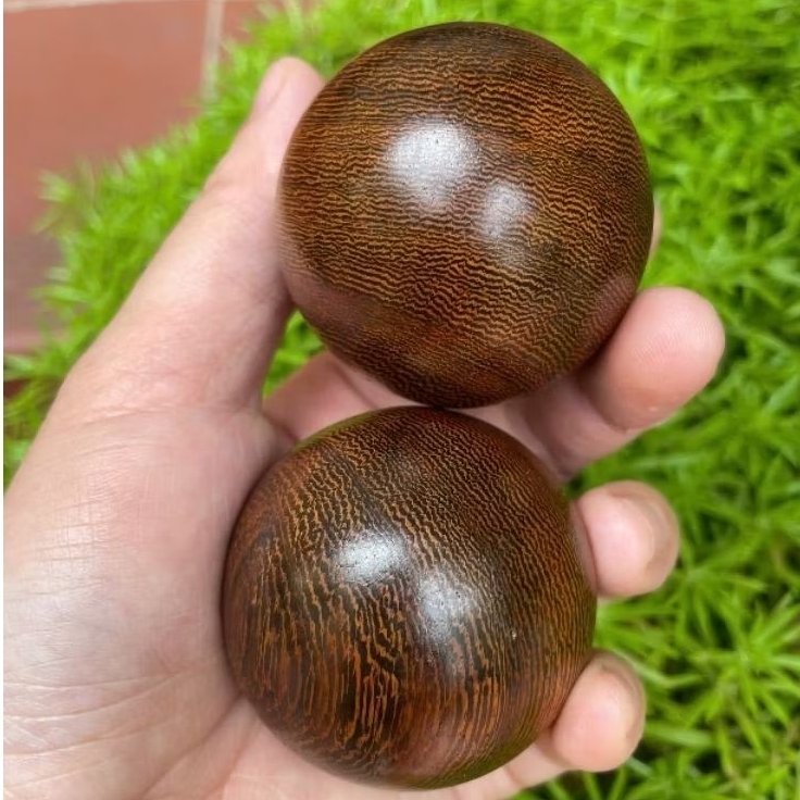 Combo 2 Viên Bi Lăn Tay Mun Đuôi Công, Vân gỗ Siêu Đẹp