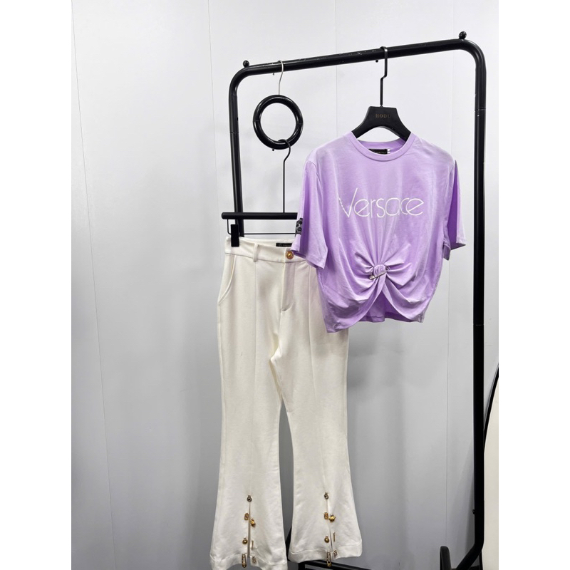 Áo croptop chữ Versace nhiều màu kèm ghim băng bạc
