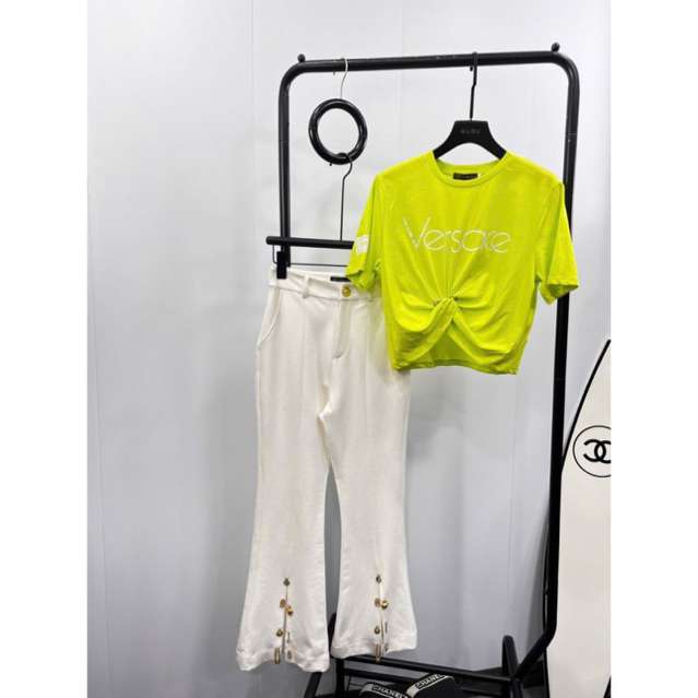 Áo croptop chữ Versace nhiều màu kèm ghim băng bạc