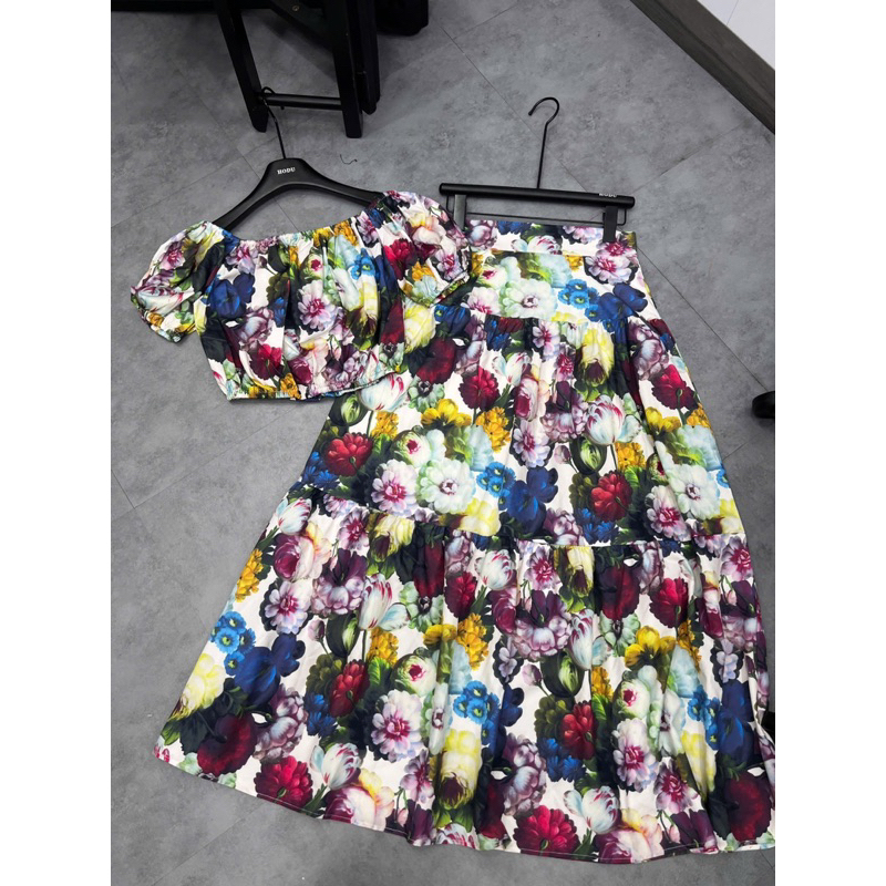 set áo sơ mi croptop và váy maxi hoa mẫu đơn nhiều kiểu
