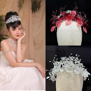 Bờm lấp lánh giả vương miện có hai màu đỏ và trắng