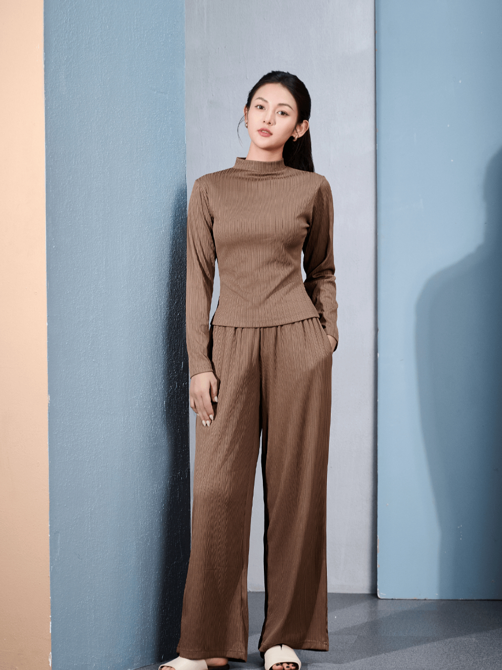 Ảnh Bộ Quần Áo Thu Đông Cổ Cao Laroma Cho Nữ | Basic - Giữ Ấm - Vải Thơm - Kháng Khuẩn 1