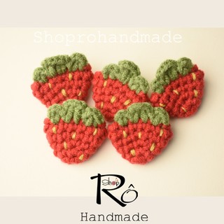 Ghim cài áo trái dâu đá Đà Lạt xinh xắn 3cm |Pin, trâm cài balo, cặp, huy hiệu |Shop Rô Handmade