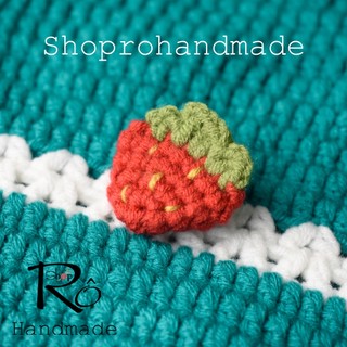Ghim cài áo trái dâu đá Đà Lạt xinh xắn 3cm |Pin, trâm cài balo, cặp, huy hiệu |Shop Rô Handmade