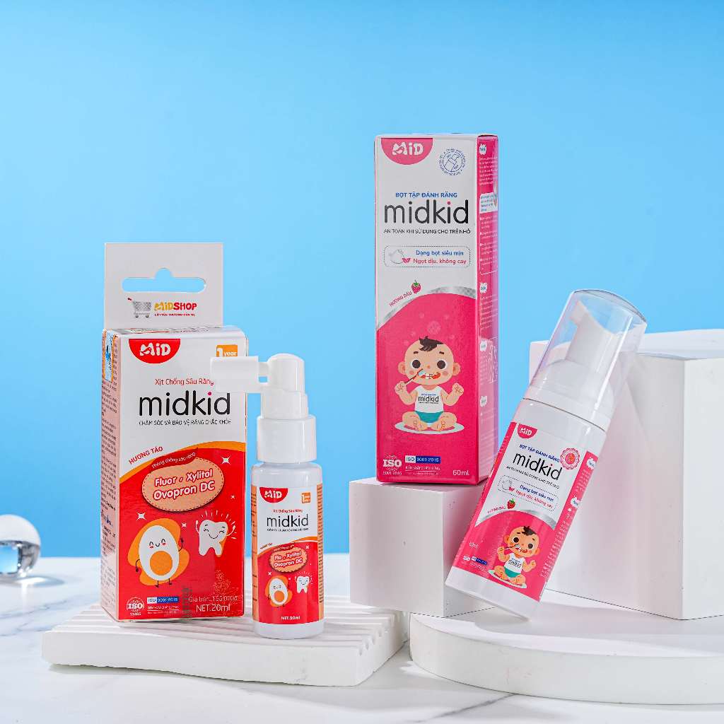 Ảnh Combo Xịt chống sâu răng Midkid vị táo + Bọt tập đánh răng vị dâu - Tặng Bàn chải U hình thú ngẫu nhiên + Sticker 1