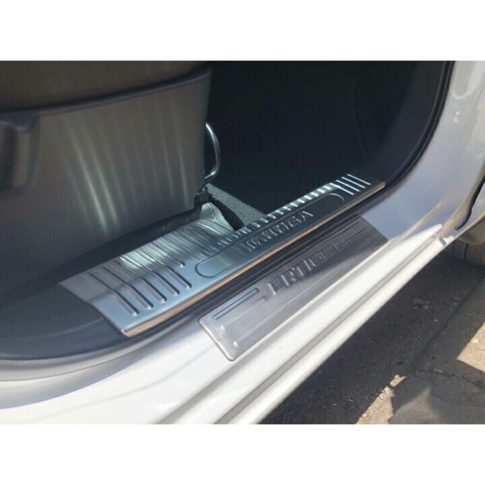 Ốp bậc cửa, nẹp bước chân trong, ngoài xe Suzuki XL7 2020-2023 mẫu Inox cao cấp