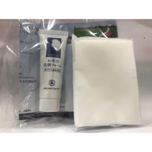 Combo Bông Tẩy Trang Và Sữa Rửa Mặt Gạo Momotani 18g