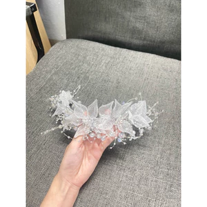 Cài tóc cô dâu hoa voan lấp lánh