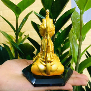 Tượng Quan Thế Âm đế kính đặt xe hơi, đặt taplo xe