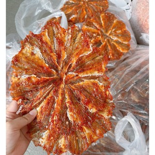 500Gram Khô cá đù xẻ không xương được ướp gia vị vừa ăn phù hợp làm quà biếu tặng người thân.