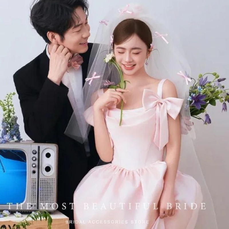 Voan cô dâu đính nơ ruy băng hồng và trắng xinh