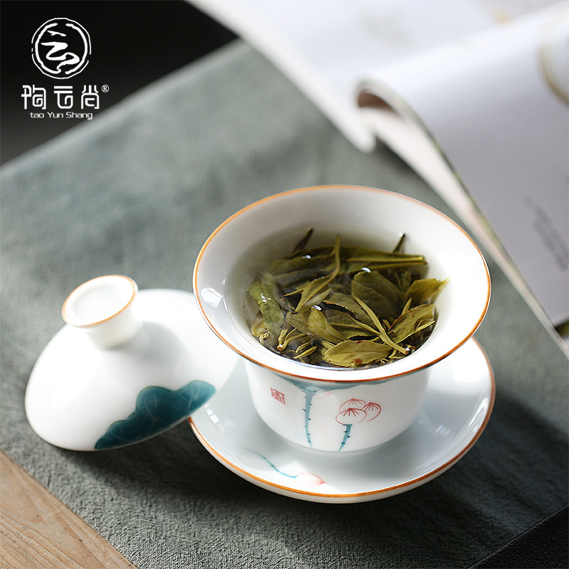 Chén Khải sứ trắng Bạch Định thấu quang vẽ tay Liên Hoa 175 ml
