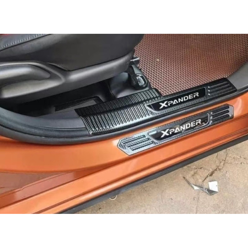 Ốp bậc cửa, nẹp bước chân xe Xpander, Xpander cross 2018-2026 Vân Carbon cao cấp