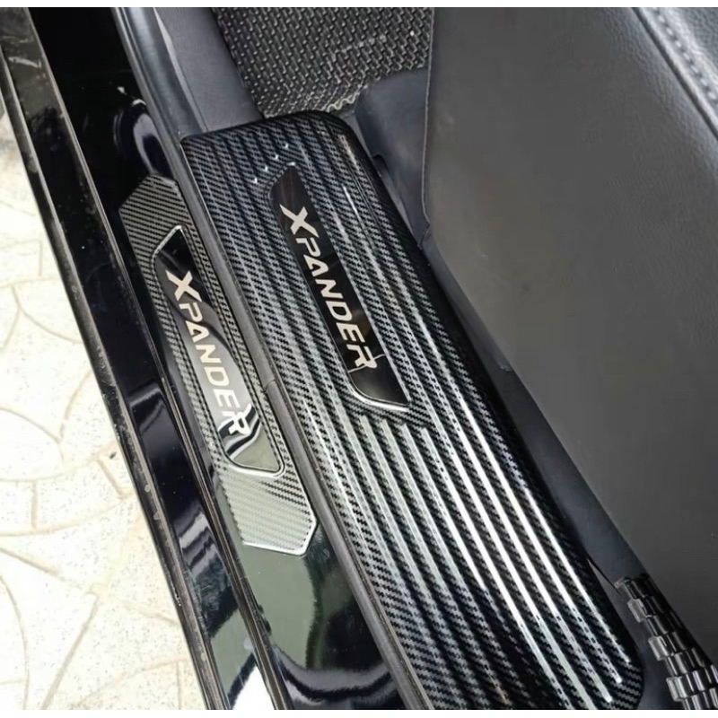 Ốp bậc cửa, nẹp bước chân xe Xpander, Xpander cross 2018-2026 Vân Carbon cao cấp