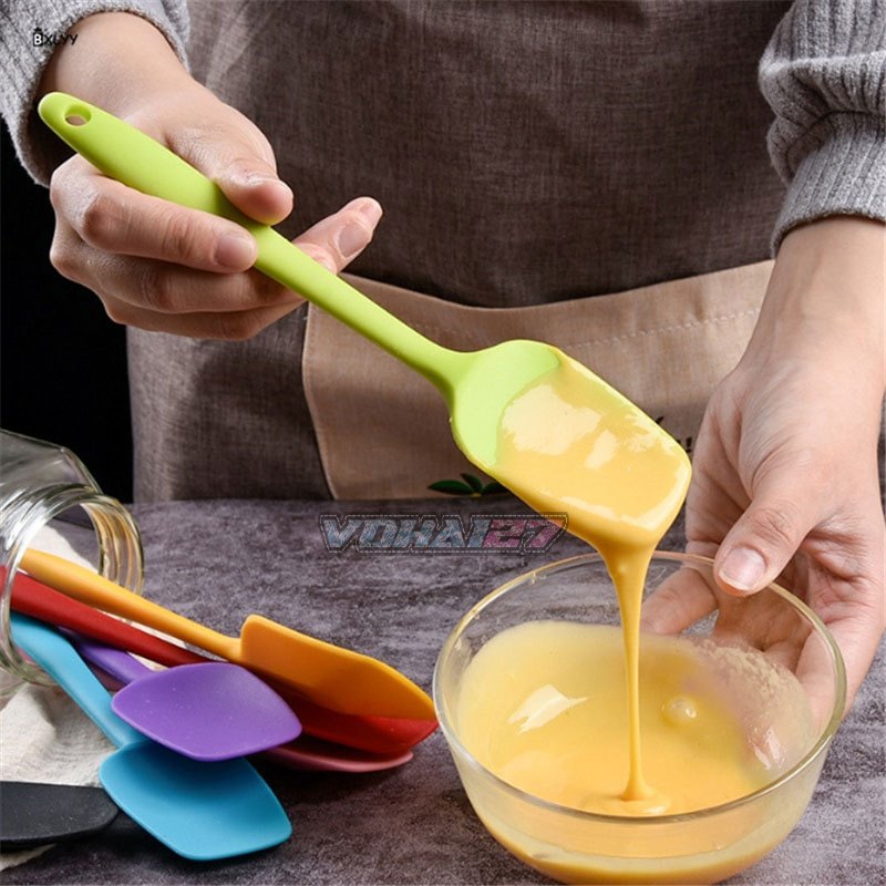 Muỗng múc bột silicon 28cm - Muỗng vét bột (Màu sắc ngẫu nhiên)