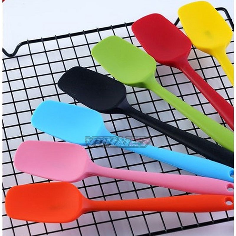 Muỗng múc bột silicon 28cm - Muỗng vét bột (Màu sắc ngẫu nhiên)