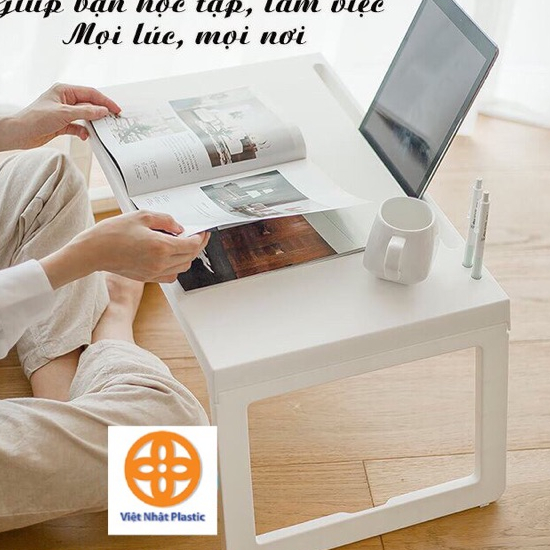 Bàn học gấp gọn tiện lợi nhựa VIỆT NHẬT có khe cắm Ipad, bàn học làm việc thông minh dễ dàng di chuyển 1833 AMIZIN
