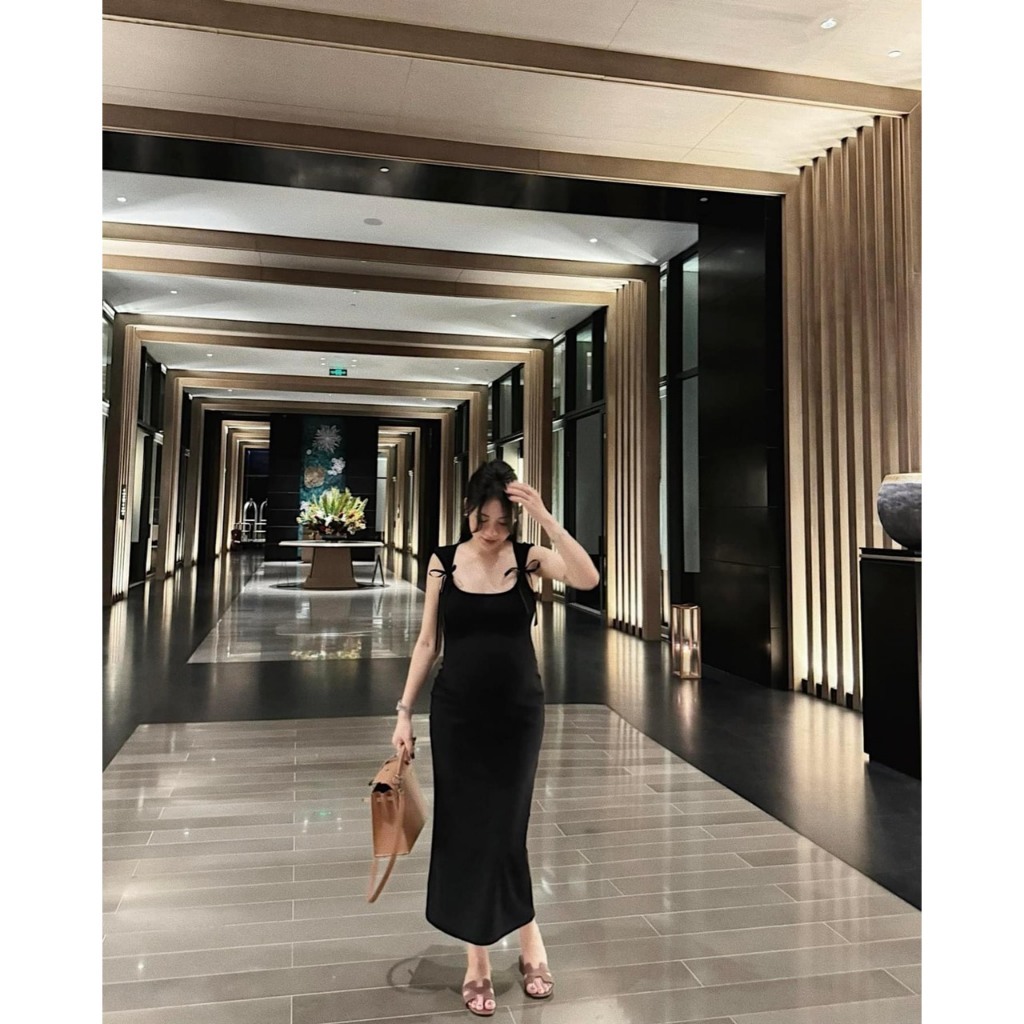 Váy nữ midi sát nách chất thun mềm min do giãn tốt dáng ômbody Jumito, đầm nữ màu đen tôn dáng chất liêu cao cấp D1624