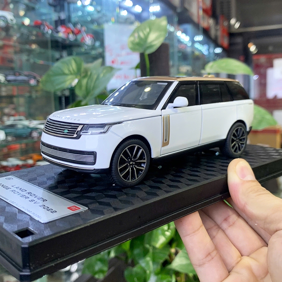 Mô hình xe Land Rover Range Rover Autobiography 2022 và bản cũ tỉ lệ 1: ...