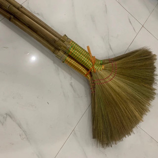 Chổi Gậy Cán Dài 1m5 Tiện Lợi Quét Sân Vườn Hàng Thủ Công Tỉ Mỉ Chắc Chắn Có 2 Loại lưỡi chít và lưỡi tre