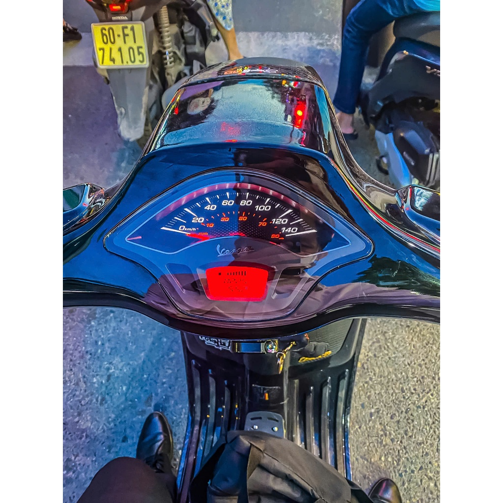 PPF Vespa sprint.. dán bảo vệ mặt đồng hồ xe , xước tự phục hồi vết xước dâm