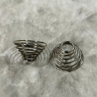 Cặp lò xo kèn Thái Inox.