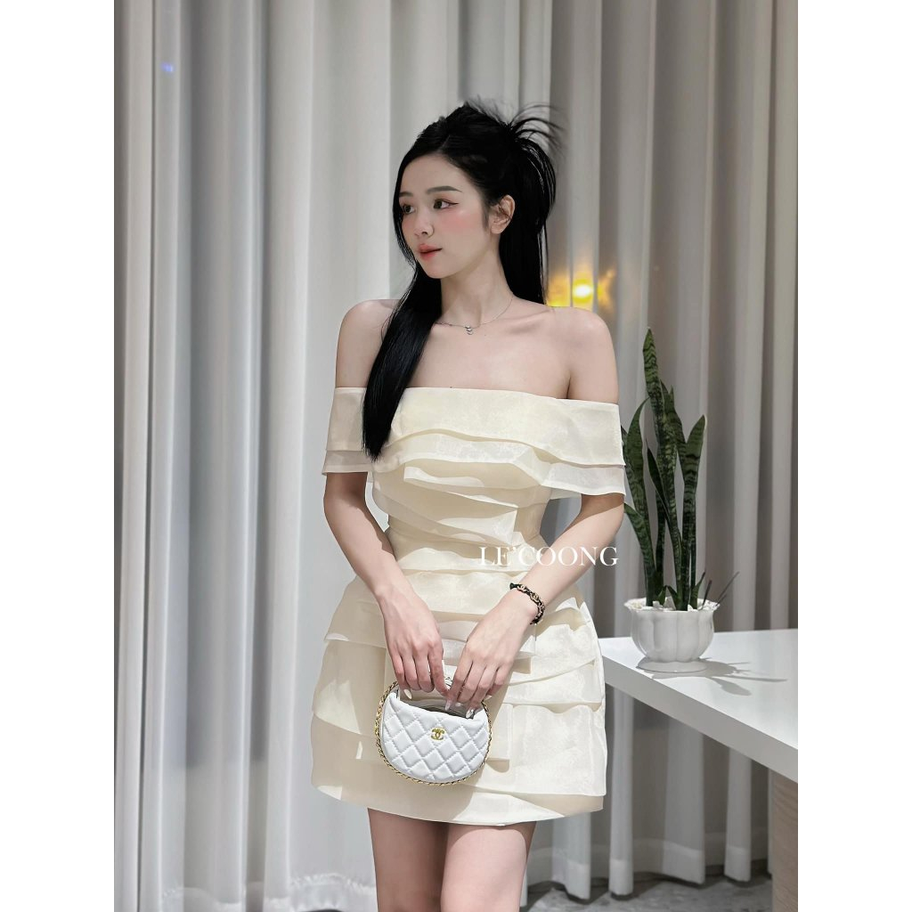 Ảnh Váy Trễ Vai Dáng Ngắn LECOONG V464 Đầm Dự Tiệc Chất Tơ Xếp Tầng Xám Be 4