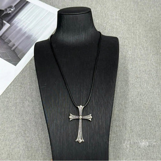 phụ kiện thời trang-dây chuyền thánh giá phong cách bụi bặm