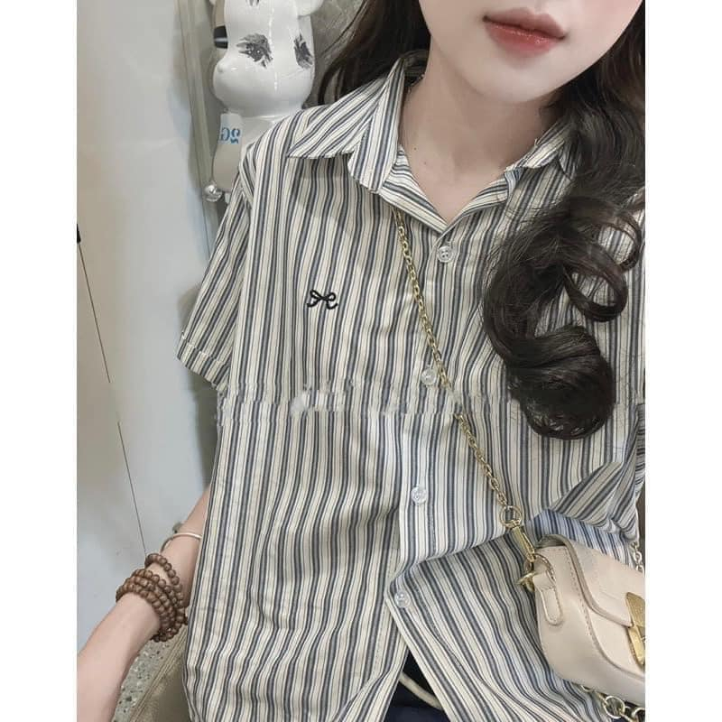 Áo sơ mi nữ ngắn tay kẻ sọc chất liệu cao cấp thoáng mát mặc mùa hè Jumito, áo croptop họa tiết nơ dễ thương HCOM2677