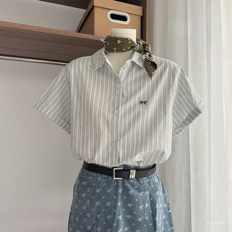 Áo sơ mi nữ ngắn tay kẻ sọc chất liệu cao cấp thoáng mát mặc mùa hè Jumito, áo croptop họa tiết nơ dễ thương HCOM2677