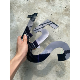 Chữ Đen gương Cao 20cm dày 3mm T1 In Hoa dán tường, Chữ Decor Biển quảng cáo Chất Liệu Alu dán biển quảng cáo