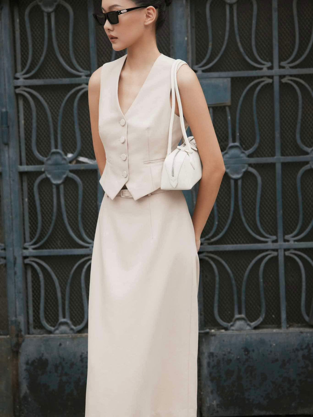 Ảnh Áo gile ghi đá 4 cúc HUONG BOUTIQUE BSGILE01 1