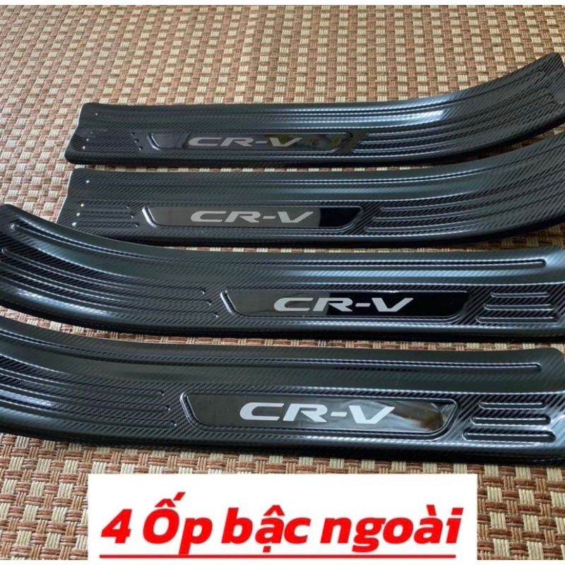 Ốp bậc cửa, nẹp bước chân xe Honda CRV 2024-2025 mẫu vân Carbon (hàng cao cấp)