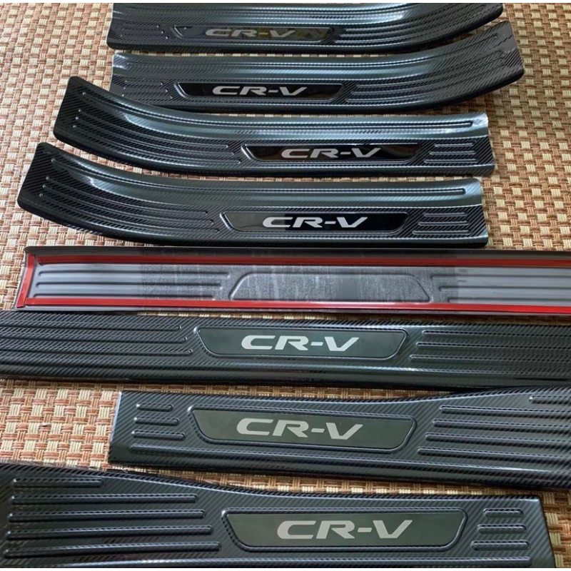 Ốp bậc cửa, nẹp bước chân xe Honda CRV 2024-2025 mẫu vân Carbon (hàng cao cấp)