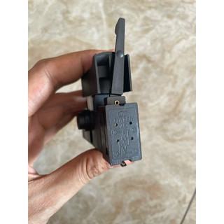 Công tắc khoan bê tông DCA 05-26 (AZC05-26B) ( DZC05-26B Dongcheng ) có đảo chiều 6(6)A ~ 250V