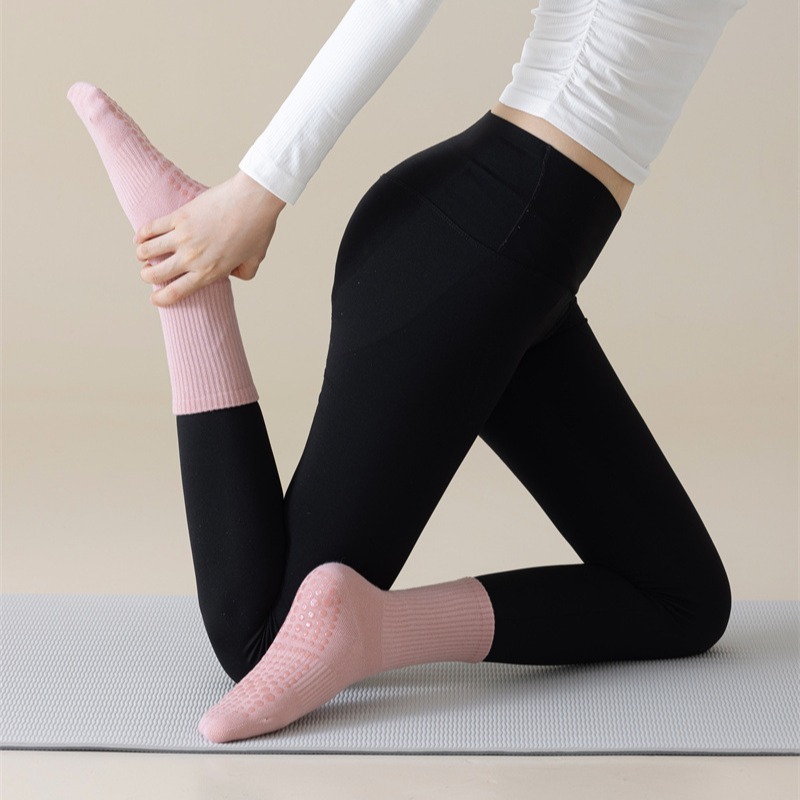 Vớ Tất YOGA chống trượt cổ cao đủ màu phong cách trẻ trung, năng động.
