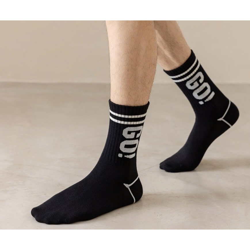 Vớ Tất Unisex chữ GO cổ cao phong cách thể thao, năng động.