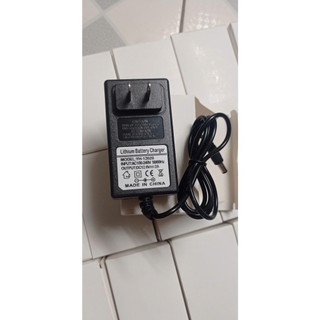 Ảnh 4 – Sạc Cao Cấp 12,6V - 2A, Sạc Pin Quạt Tích Điện Năng Lượng Mặt Trời -Hàng Chuẩn Đầy Đủ Hộp - An Toàn Cho Quạt Và Pin