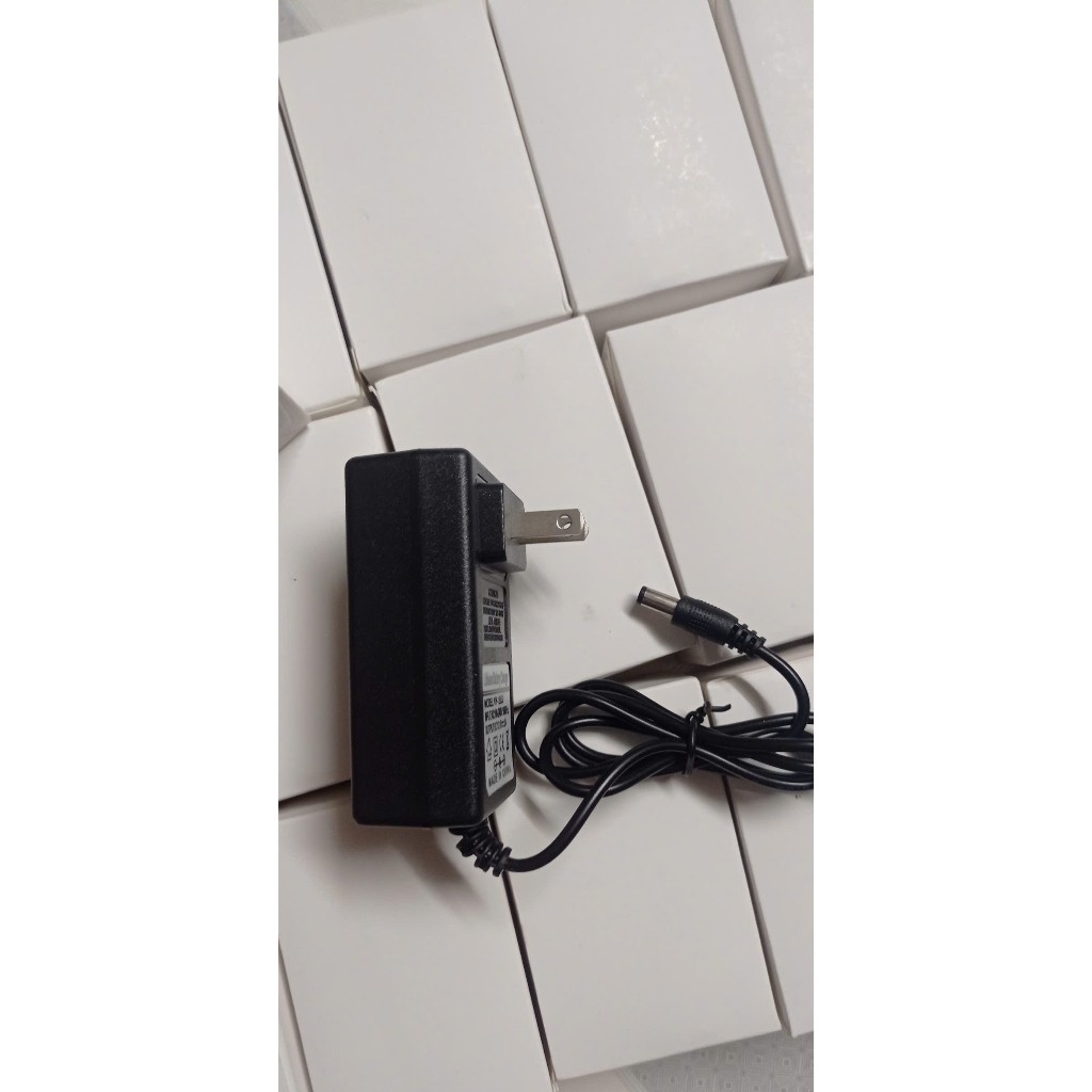 Sạc Cao Cấp 12,6V - 2A, Sạc Pin Quạt Tích Điện Năng Lượng Mặt Trời -Hàng Chuẩn Đầy Đủ Hộp - An Toàn Cho Quạt Và Pin