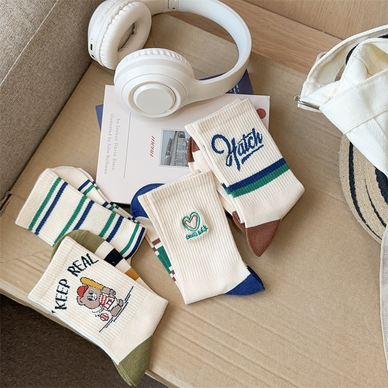 Vớ Tất Unisex chữ HATCH cổ cao phong cách thể thao, năng động.