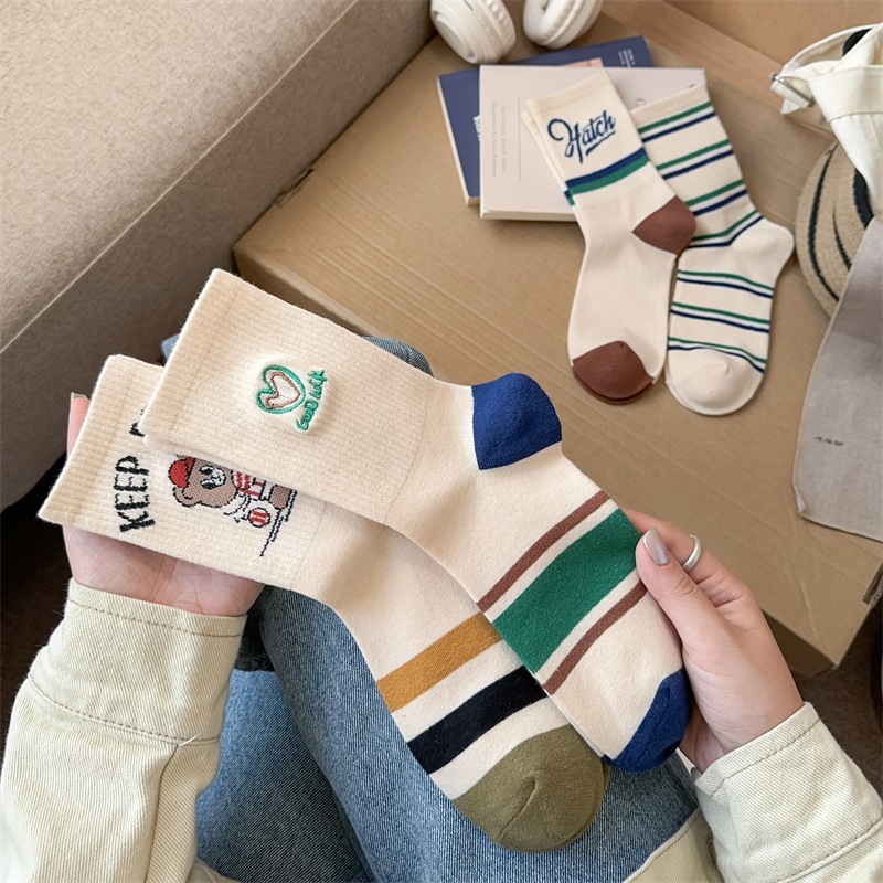 Vớ Tất Unisex chữ HATCH cổ cao phong cách thể thao, năng động.