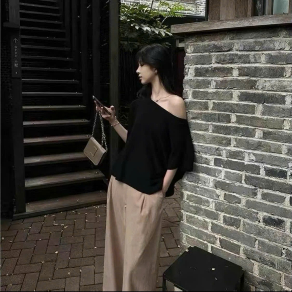 Áo Thun Lệch Vai Phối Màu Unisex Nam Nữ Form Rộng Ulzzang | BigBuy360 - bigbuy360.vn